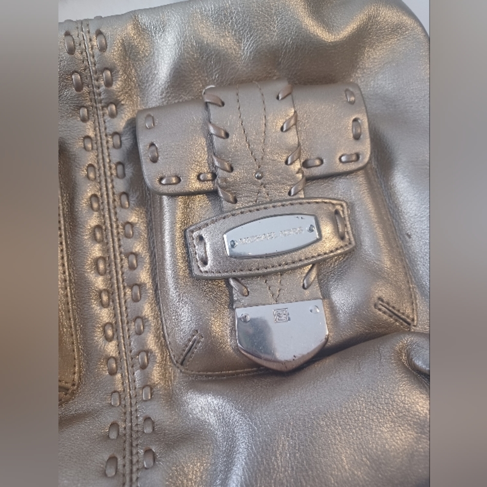 Vintage gold leather Michael Kors Purse - Picture 6 of 7